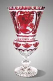 Vase aus geschliffenem Kristall rot A. Mucha SEB83046360M