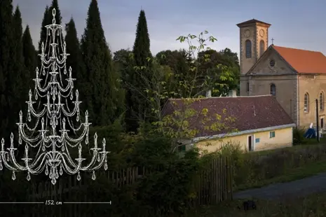 Kristall unter Kirchengewölben