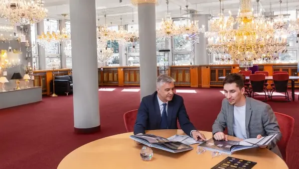 Showroom für Leuchten von ArtCrystal – ein Ort der Inspiration und Zusammenarbeit