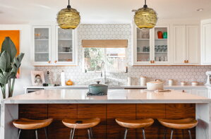 Crystal chandelier for modern kitchen