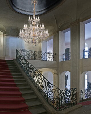 Hall and Staircase Chandeliers and Ceiling Lights EL2003502